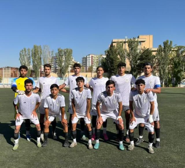 شهرداری همدان سربلند در بازی بزرگ لیگ یک فوتبال جوانان کشور