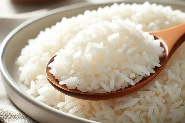 قیمت هر دانه برنج ۸۰ تومان هر قاشق برنج ۲ هزار و ۴۰۰ تومان