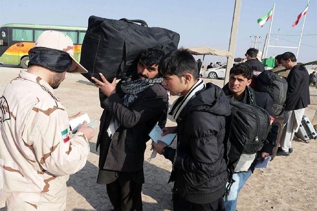 میان دولت و مجلس در بحث ساماندهی اتباع اختلاف وجود دارد؟