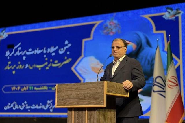 پرستاران پیشران خدمات سلامت و ستون اصلی جهاد درمانی گلستان هستند