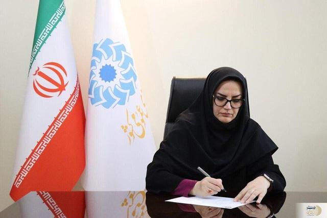 روز نویسنده، روز اندیشیدن به کسانی است که واژه را جدی می‌گیرند