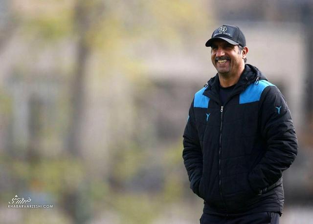 دوست دارم به استقلال کمک کنم ولی کسی به من زنگ نزده/ چطور جهانبخش بدون تیم ملی‌پوش می‌شود ولی رامین رضاییان نباید دعوت شود؟!