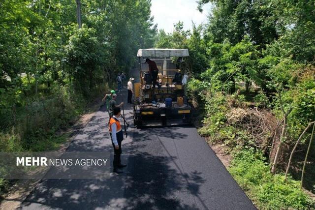 مرادی: ۱۴۷ کیلومتر از جاده های گیلان لکه گیری شد
