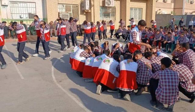 برگزاری رزمایش و نواختن زنگ پدافند غیر عامل در گناوه