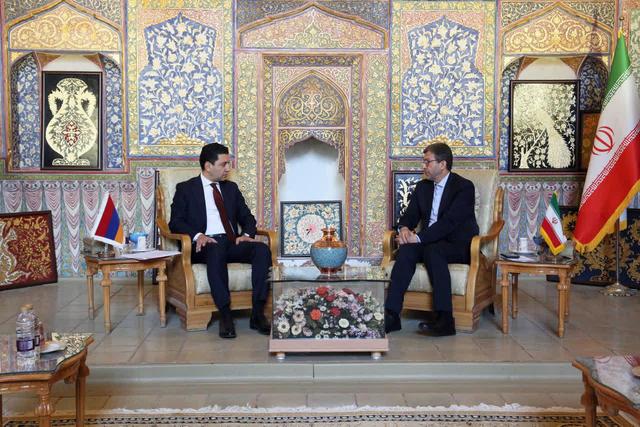 هاکوپیان:اصفهان پیوندگاه تاریخی ایران و ارمنستان برای گسترش همکاری است