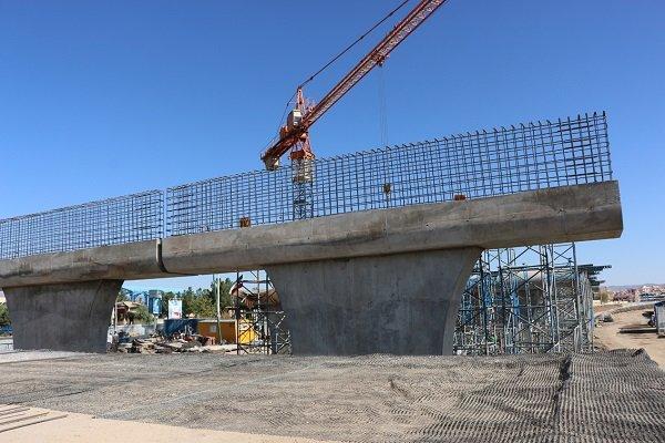 عملیات ساخت پل ۷ دهانه در مسیر راه آهن چابهار - زاهدان