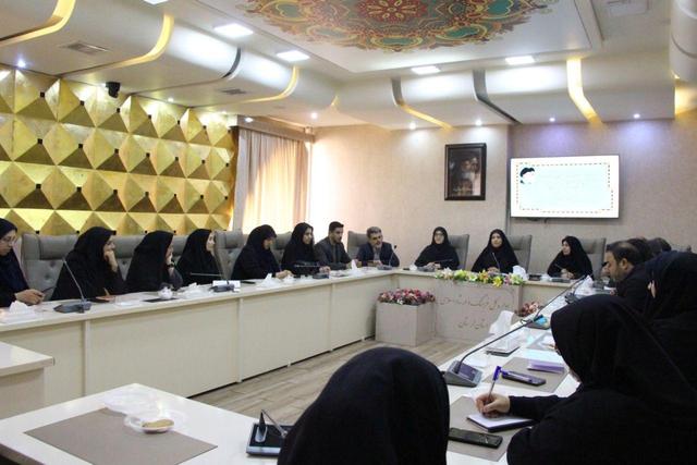 تجلیل از خادمان نشر، مراسم محوری هفته کتاب لرستان