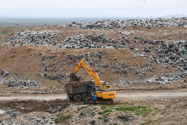 مدیریت نادرست زباله ها از موانع اصلی توسعه پایدار در کردستان است