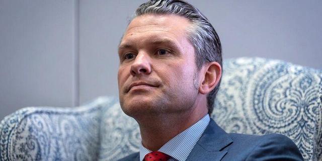 ماموریت وزیر دفاع آمریکا در ویتنام؛ تعمیق روابط نظامی و مقابله با نفوذ چین