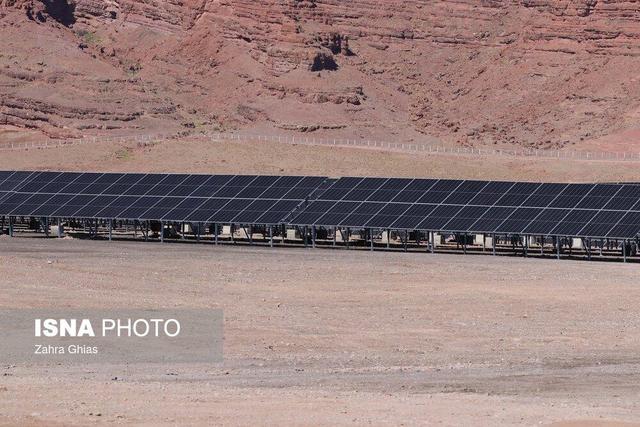 مدیرعامل شرکت توزیع نیروی برق زنجان: استان زنجان پیشتاز در احداث نیروگاه‌های خورشیدی است