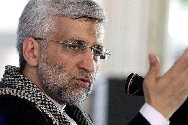 کنایه تند سعید جلیلی به بحث مذاکره مجدد/ ارتجاع آن است که با کسانی مذاکره کنیم که وسط گفت‌وگو به ما موشک می‌زنند