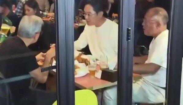 ثروتمندان ۵ تریلیون دلاری چگونه جشن می گیرند؟ | تصاویری که اینترنت را منفجر کرد