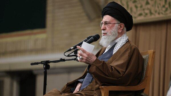 ایران تنها در این صورت همکاری با آمریکا را در نظر می‌گیرد | بازتاب بیانات رهبر انقلاب در رسانه‌های جهان + تصاویر