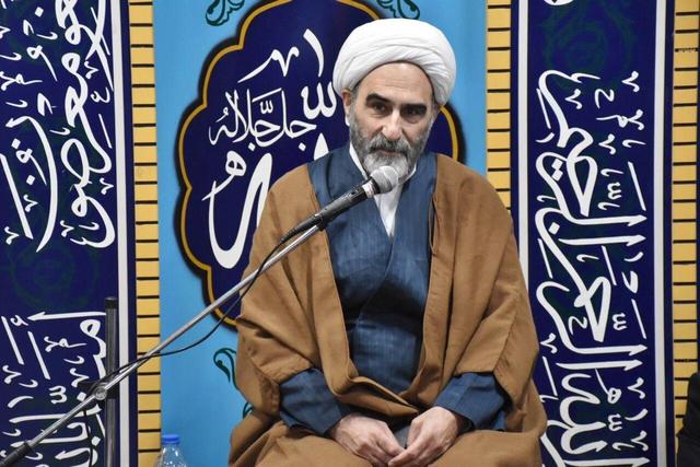 خانواده شهدا مایه حیات معنوی جامعه‌ هستند