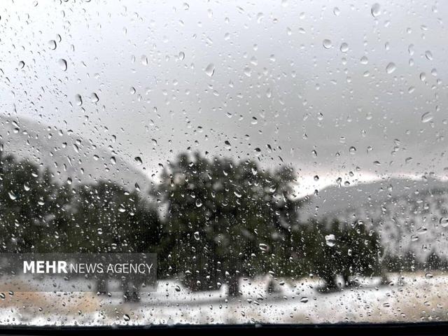 بارش نخستین برف پاییزی در درگز