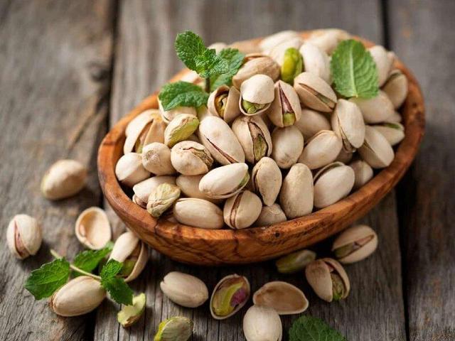 آیین شکرانه پسته در دامغان