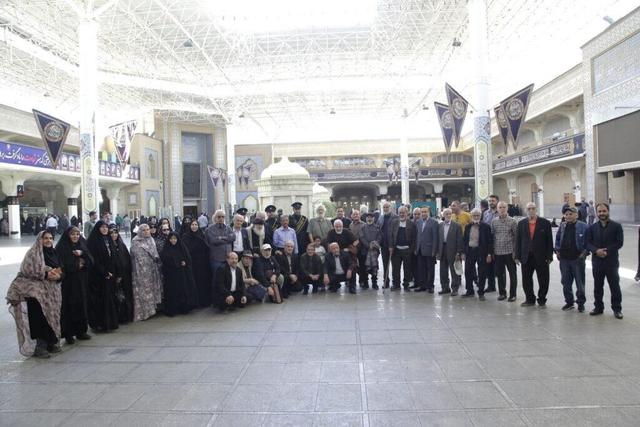 هنرمندان برجسته کشور حرم بانوی کرامت را زیارت کردند