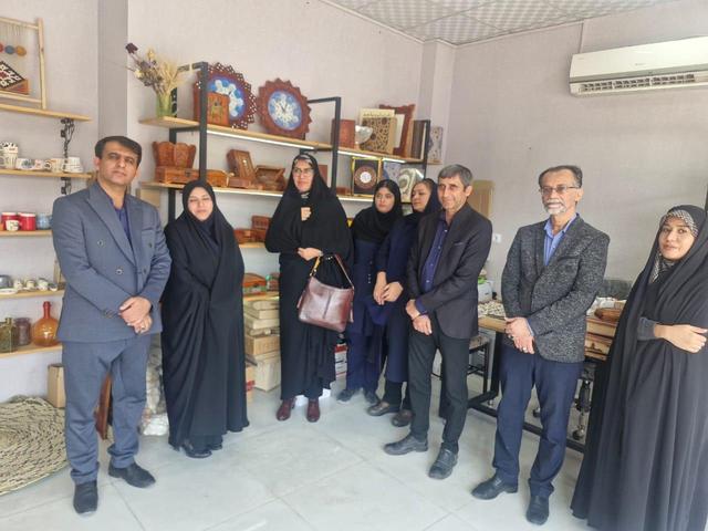 برگزاری نمایشگاه دستاوردهای بانوان کارآفرین در حوزه فرش، گلیم و گبه در شهرستان دشتی