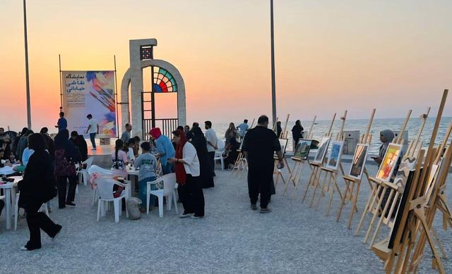 نمایشگاه "نقاشی خیابانی" در بوشهر برگزار شد