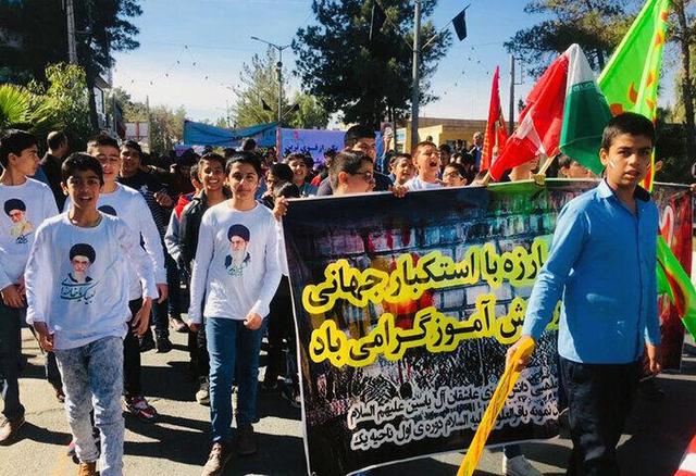 شیعه و سنی تا پای جان در دفاع از کیان کشور؛ ۱۳ آبان روز پاسخ به دسیسه‌های استکبار