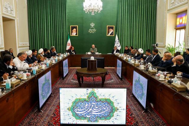 اولویت مجلس،تأمین معیشت بر اساس برنامه هفتم است/ لزوم اجرای طرح کالابرگ الکترونیکی در آبان