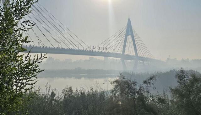 سه‌شنبه ۱۳ آبان؛ تاخیر فعالیت اداری و دانشگاه‌ها و آغاز فعالیت زودتر مدارس در ۶ شهر خوزستان