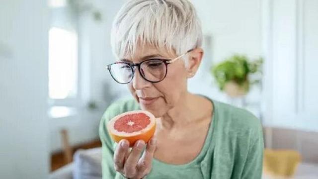 هشدار درباره کاهش حس بویایی