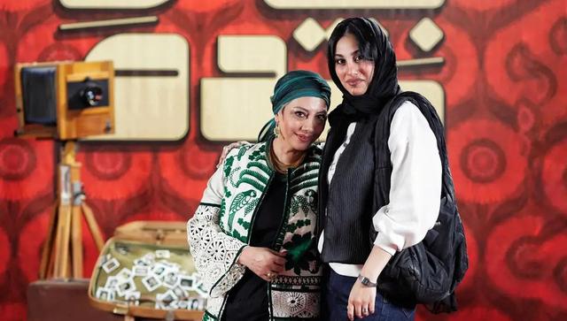 حضور مادر و دختری «زهرا داوودنژاد»؛ نمایش متفاوت‌ترین کت گلدوزی شده بازیگر زن (عکس)