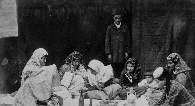 گزارش خواندنی از عقدکنان در محله آب منگل تهران ۹۰ سال پیش (عکس)