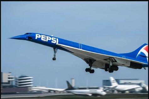 ماجرای هواپیمایی که رنگ آبی، ‎آن را از پرواز مافوق‌صوت محروم کرد