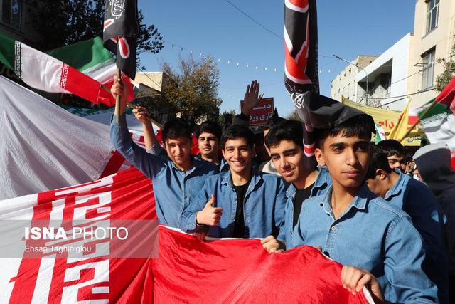 راهپیمایی گرامیداشت روز ۱۳ آبان - زنجان