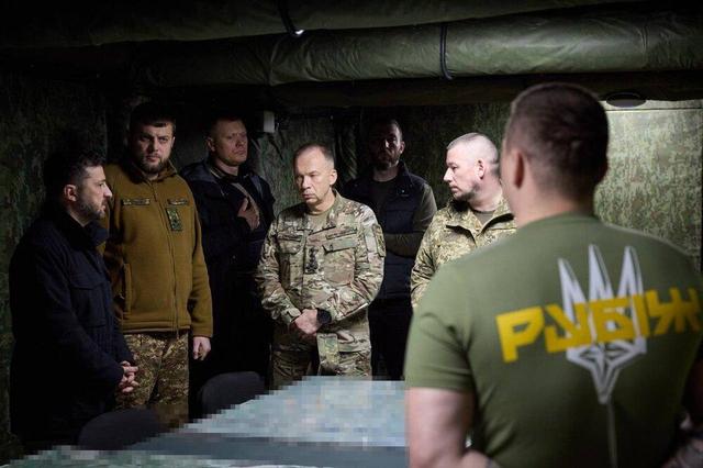 دیدار زلنسکی با نیروهای اوکراینی در نزدیکی پوکروفسک