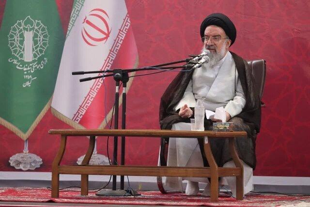 احمد خاتمی خطاب به طرفداران مذاکره با آمریکا: این ملت تسلیم نخواهد شد/ تهدید مقام معظم رهبری محاربه است و محاربه حکم اعدام دارد