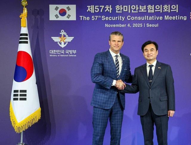 وعده وزیر جنگ آمریکا به کره‌جنوبی در مورد دستیابی به زیردریایی اتمی