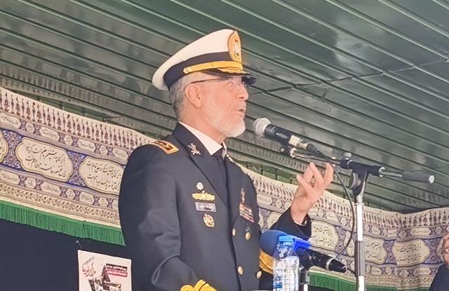 تفکر انقلابی و اعتماد به توان داخلی راهگشای مشکلات کشور است