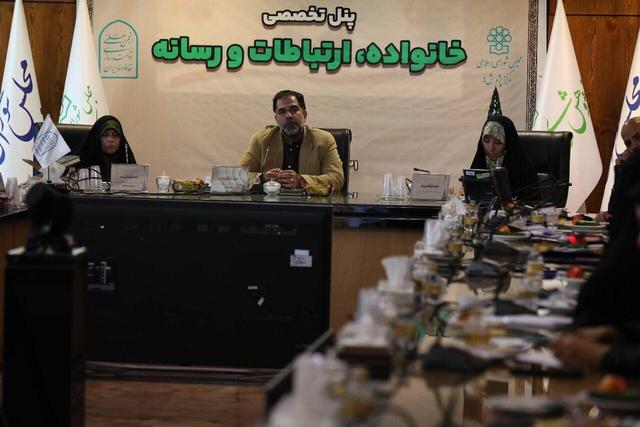 خانواده در عصر رسانه های هوشمند؛ از بازنمایی تا بازسازی