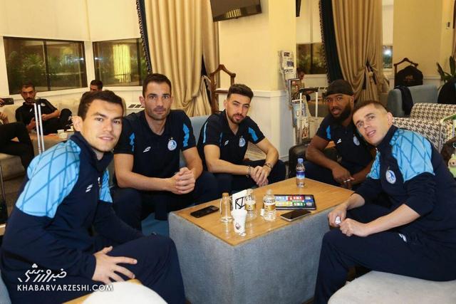 رفیق امیر قلعه‌نویی به استقلال هواپیما داد!