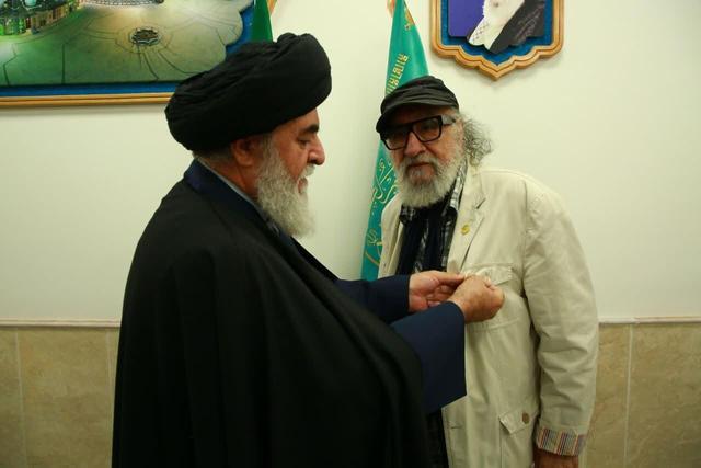 داریوش ارجمند خادم افتخاری آستان مقدس مسجد جمکران شد