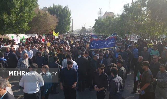 ۱۳ آبان پرشور در بوشهر؛ فریاد استکبارستیزی در ساحل خلیج فارس