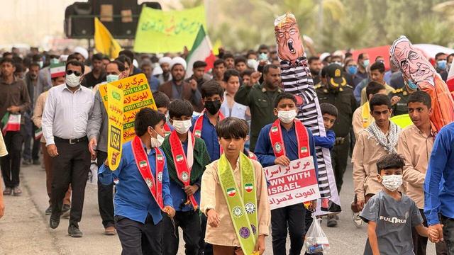 حضور پرشور مردم جاسک در راهپیمایی یوم‌الله ۱۳ آبان