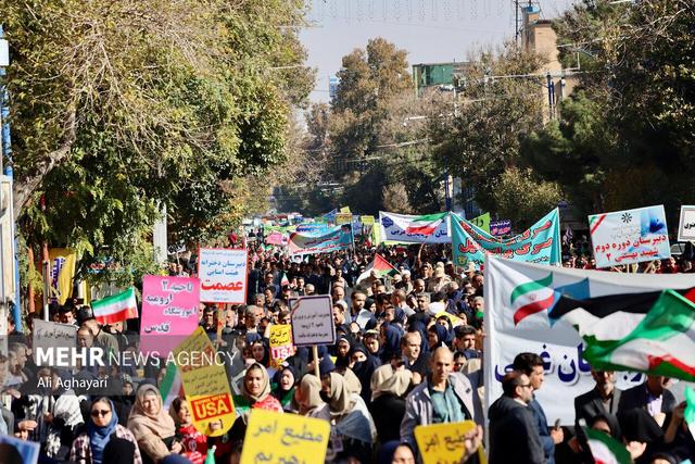 حماسه استکبار ستیزی مردم تنکابن