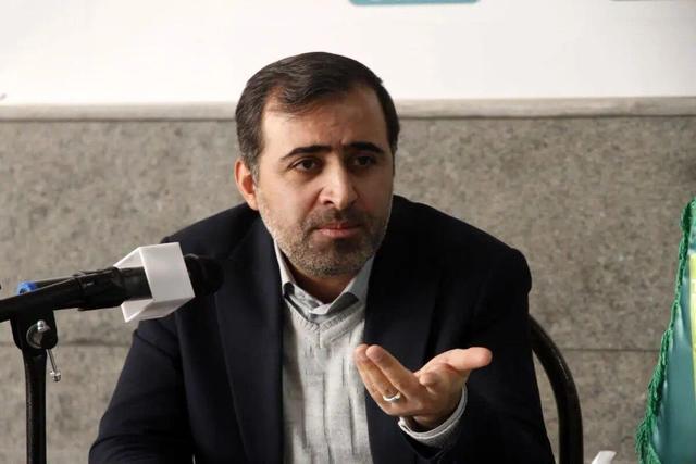 حسینی: وظیفه نسل امروز ساختن «ایران قوی» است