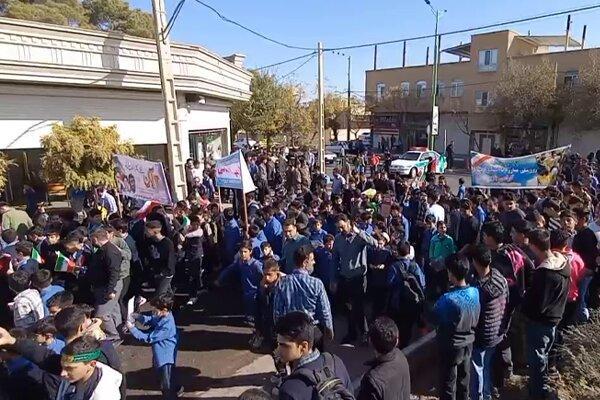 راهپیمایی سیزدهم آبان در اردستان برگزار شد