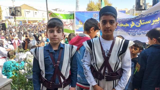 روایت استکبارستیزی در جای‌جای لرستان؛ از پلدختر تا رومشکان و دلفان!