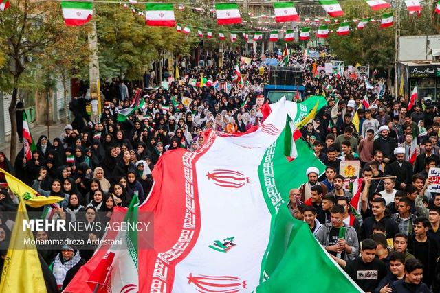 راهپیمایی یوم‌الله ۱۳ آبان در ورامین