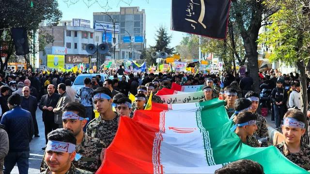 پیام دهه هشتادی ها در راهپیمایی یوم‌الله ۱۳ آبان اردبیل