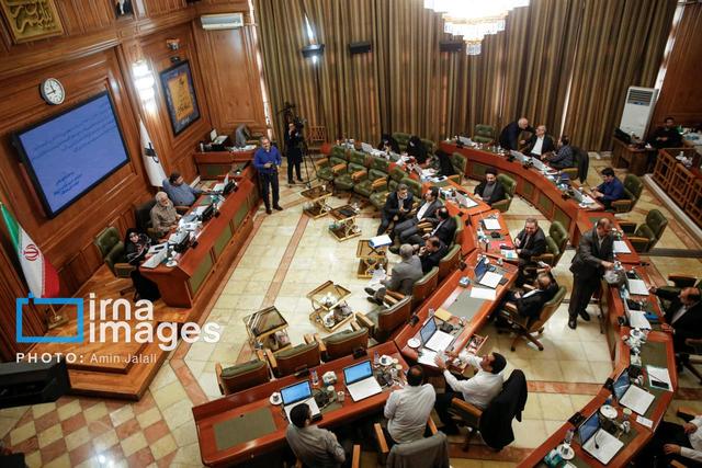 نوسانات در تمامی ادوار بین شورای شهر و شهرداری تهران وجود داشته است