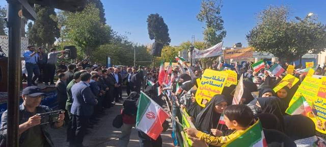 فیلم| شیراز؛ صحنه یکپارچه استکبارستیزی و پایداری در ۱۳ آبان