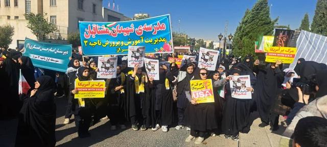 فریاد استکبارستیزی فارسی‌ها در یوم‌الله ۱۳ آبان؛ تجلی وحدت در سایه مقاومت