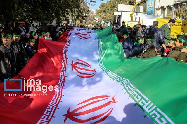 فیلم | فریاد استکبارستیزی مردم زنجان در روز ۱۳ آبان